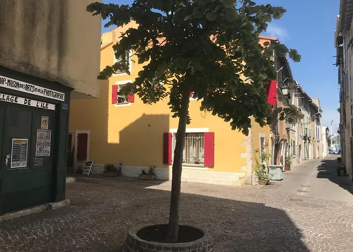 A La Venise Provencale