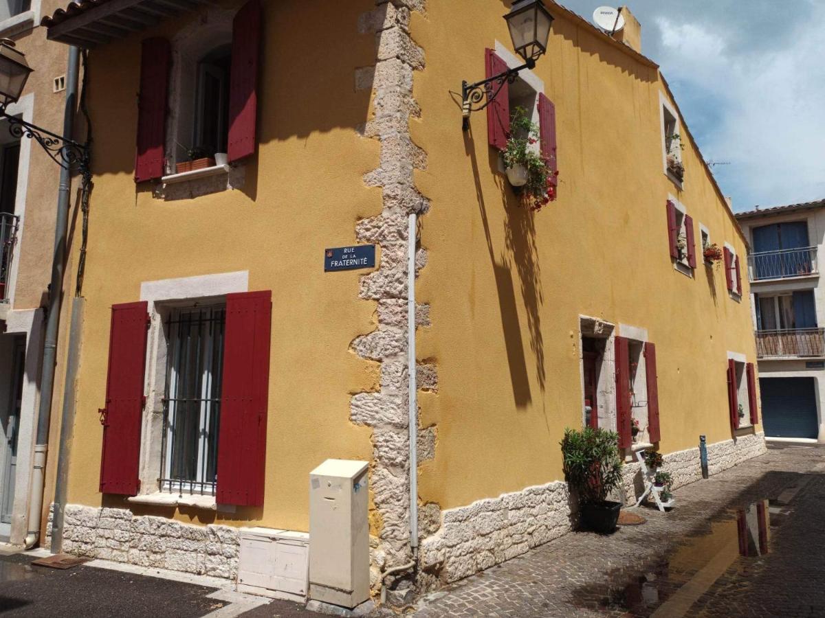 Apartment A La Venise Provencale *